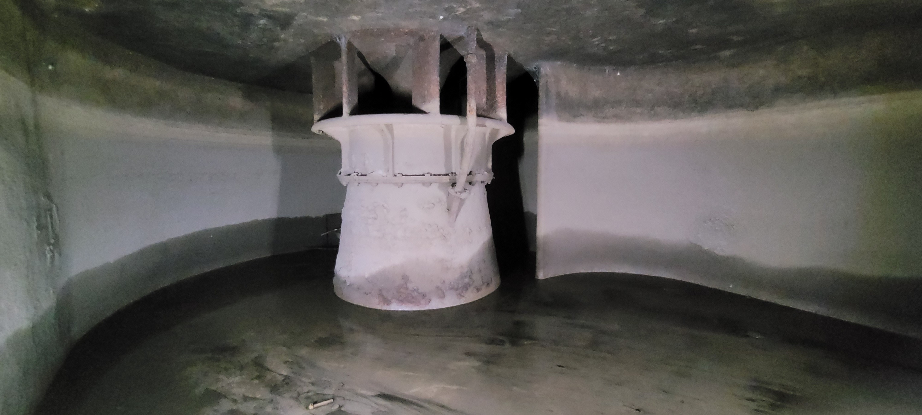 Dans la chambre d’eau